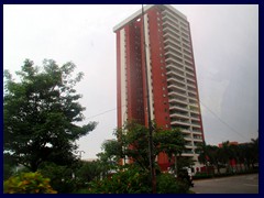 Antiguo Cuscatlan 02 - El Perrgral, the tallest building in El Salvador